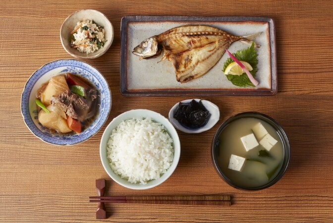 旬菜と焼き魚定食